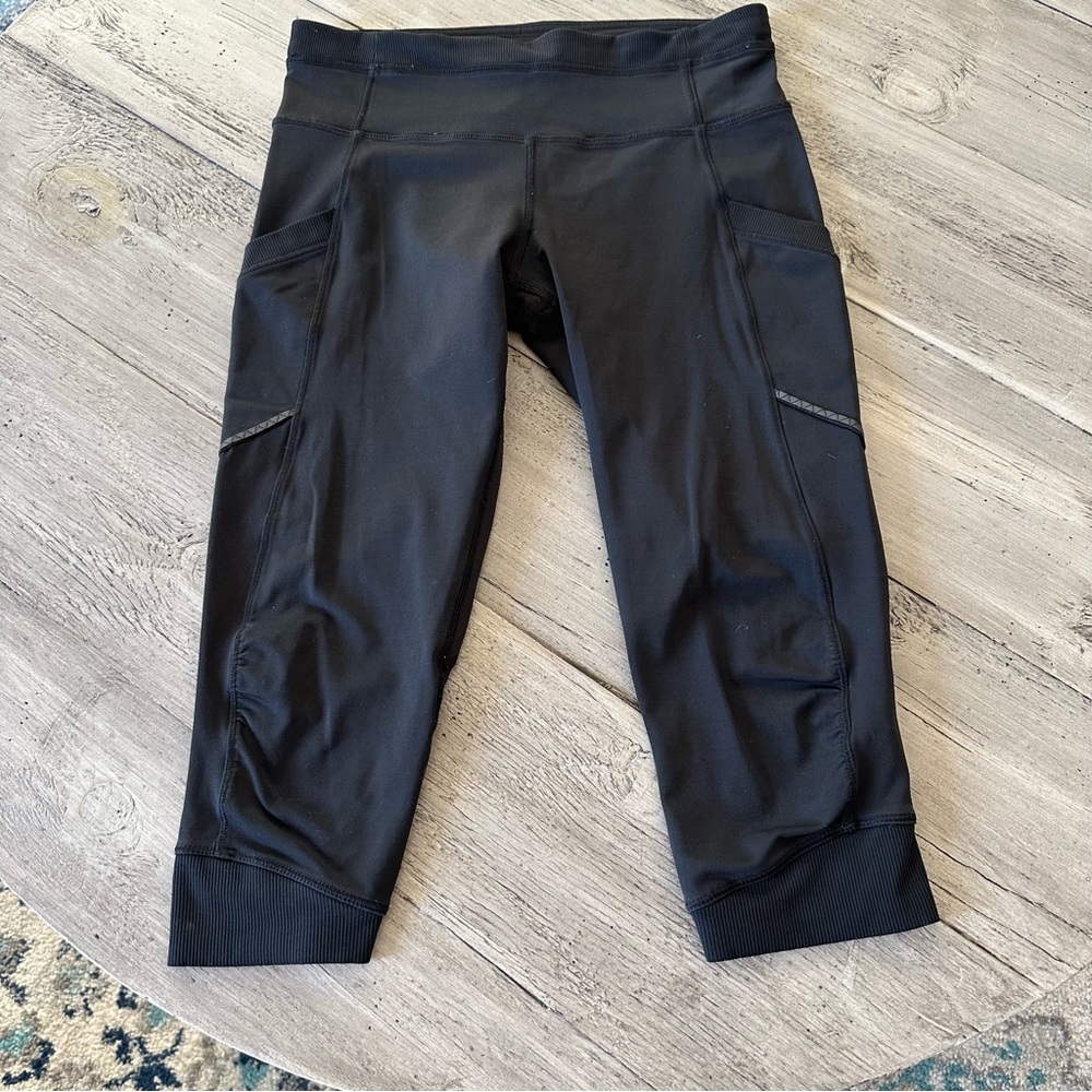 lululemon athletica Midnight Black Capri Leggings